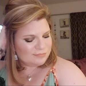 Meet your Posher, Jodi